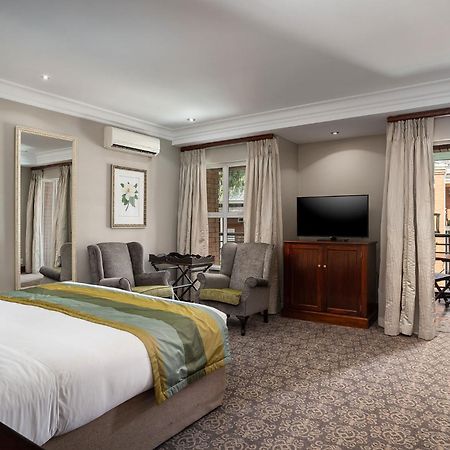 พรีเมียร์ โฮเทล ฟัลสตาฟฟ์ Hotel โจฮันเนสเบิร์ก ภายนอก รูปภาพ