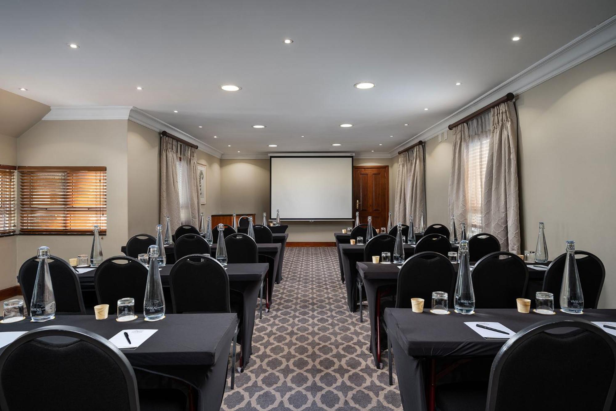 พรีเมียร์ โฮเทล ฟัลสตาฟฟ์ Hotel โจฮันเนสเบิร์ก ภายนอก รูปภาพ