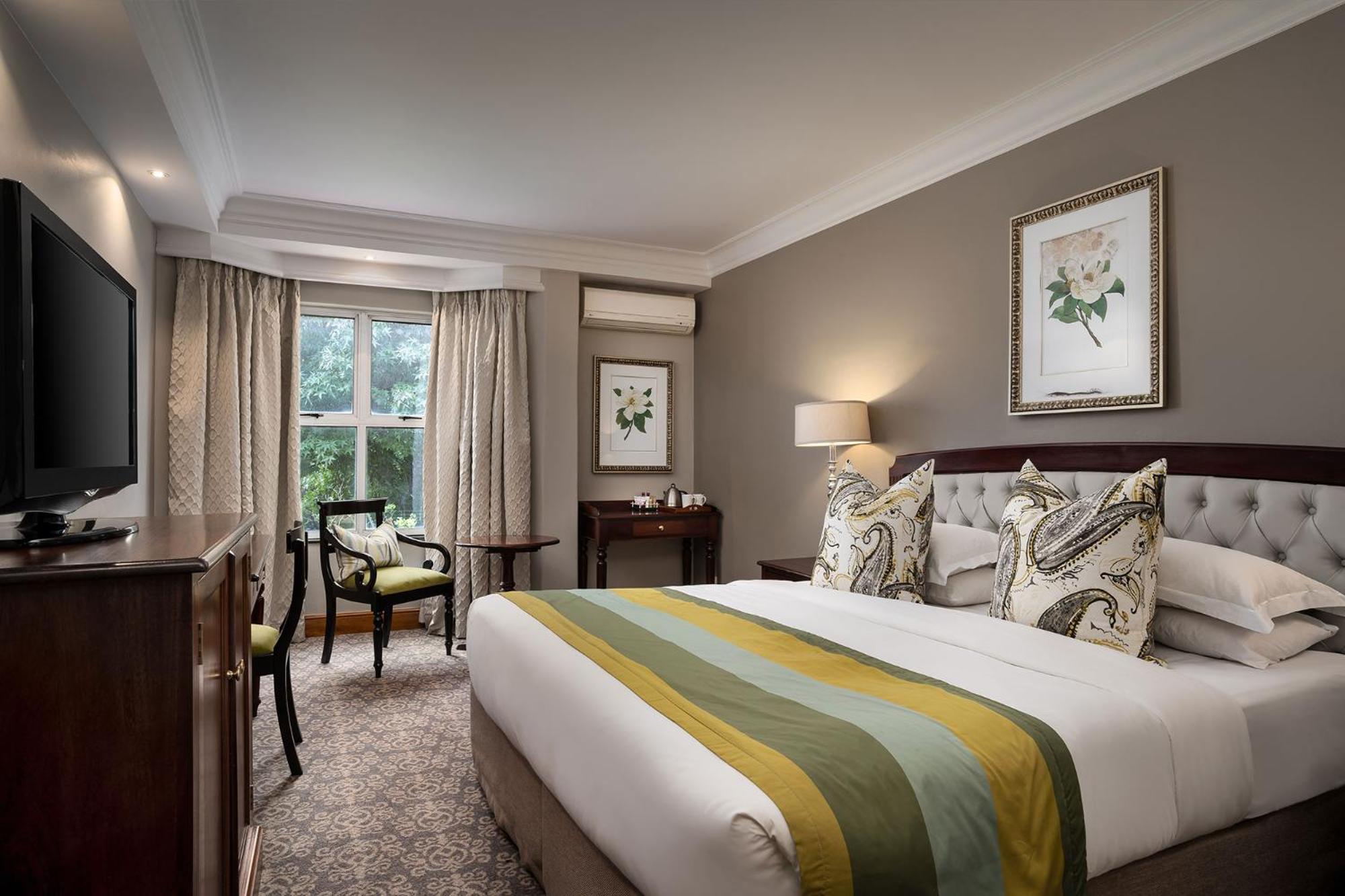 พรีเมียร์ โฮเทล ฟัลสตาฟฟ์ Hotel โจฮันเนสเบิร์ก ภายนอก รูปภาพ